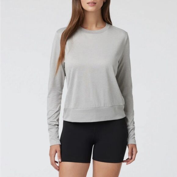 Vuori Women's Daydream Crew Performance Top in Platinum Heather Size Small - Picture 1 of 4